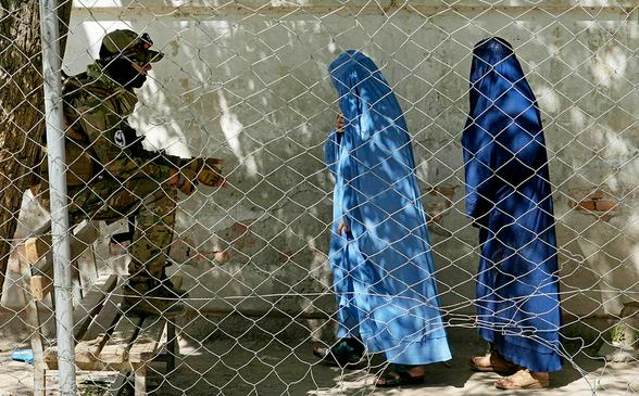 Les talibans légalisent l’esclavage et les abus de pouvoir